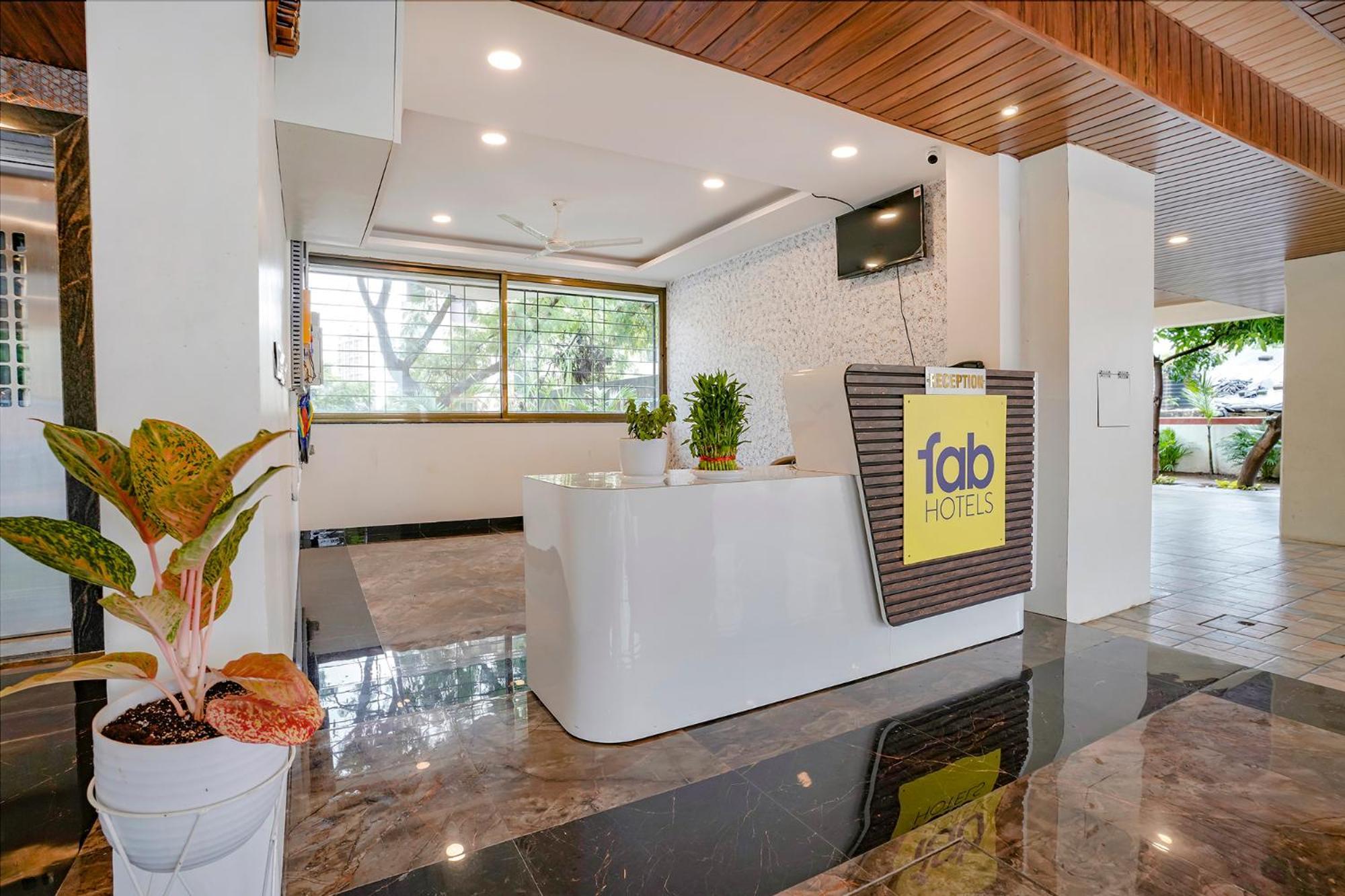 Fabhotel Crystal Homes - Nr Rajaram Bhiku Stadium Pune Extérieur photo